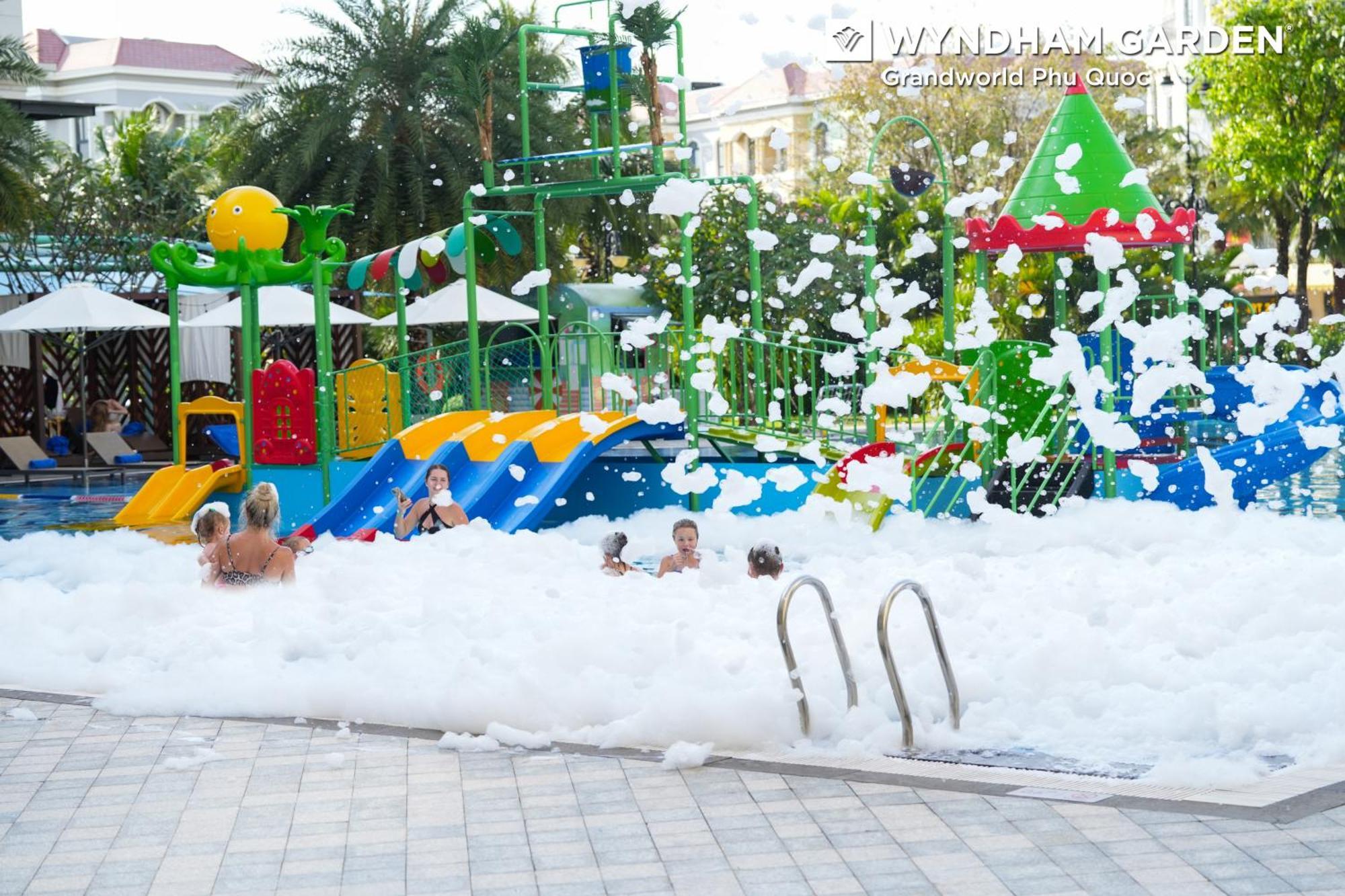 מלון Wyndham Garden Grandworld דואונג דונג מראה חיצוני תמונה